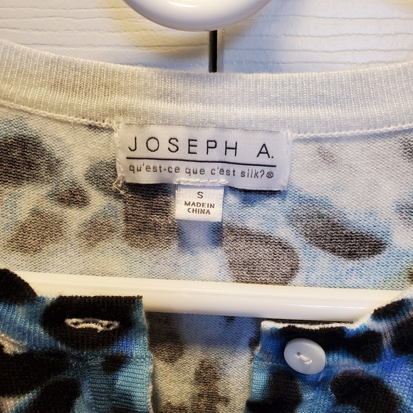 Sweater - Picture 2 of 2